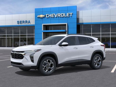 New 2026 Chevrolet Trax LT w/ Driver Confidence Package image 2