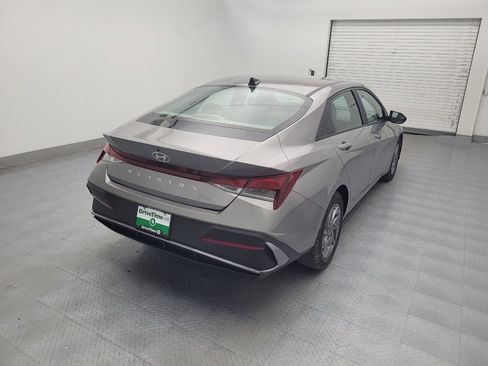 Used 2024 Hyundai Elantra SEL image 7