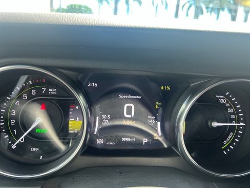 Used 2021 Jeep Wrangler Unlimited Sahara w/ Cold Weather Group AWD/4WD image 2