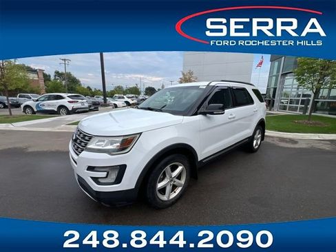 Used 2016 Ford Explorer XLT w/ Equipment Group 202A AWD/4WD image 1