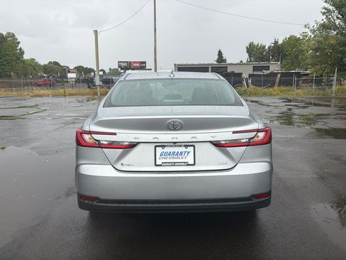 Used 2025 Toyota Camry LE FWD image 25