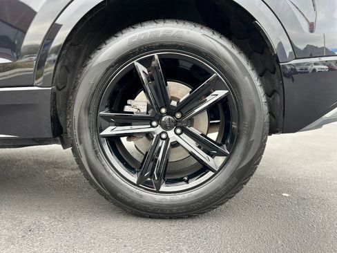 Used 2019 Audi Q8 Premium w/ Convenience Package image 30