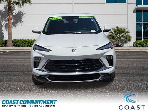 Used 2024 Buick Encore GX Preferred w/ Comfort Package image 2