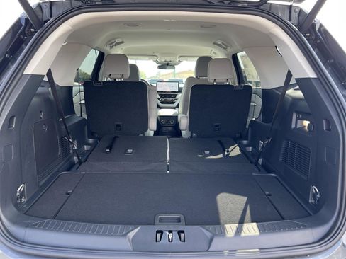 New 2025 Ford Explorer Active w/ Active Comfort Package image 46