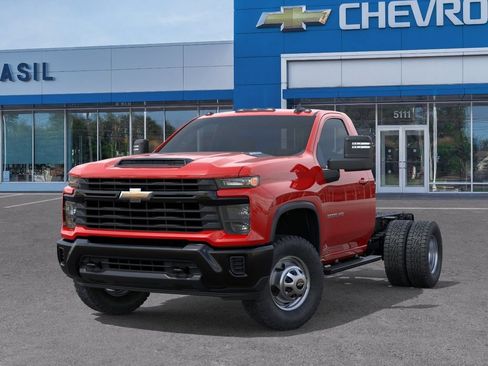 New 2026 Chevrolet Silverado 3500 W/T w/ Snow Plow Prep Package AWD/4WD image 6