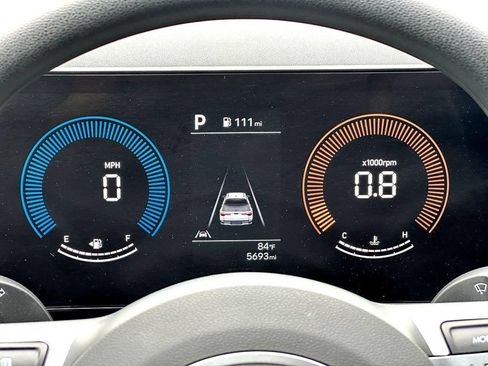 Used 2025 Hyundai Santa Cruz SE FWD image 25