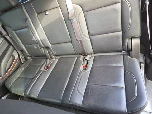 Used 2017 GMC Yukon SLT image 29