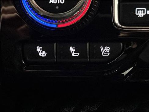 Used 2024 GMC Yukon XL Denali w/ Denali Reserve Package image 33