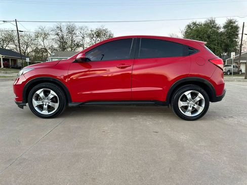 Used 2017 Honda HR-V LX image 5