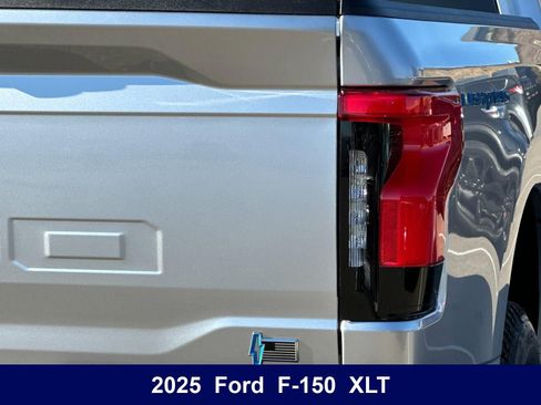 Used 2025 Ford F150 Lightning XLT AWD/4WD image 35