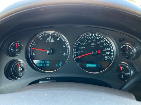 Used 2012 Chevrolet Silverado 2500 LTZ w/ LTZ Plus Package AWD/4WD image 15
