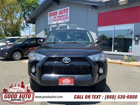 Used 2017 Toyota 4Runner SR5 Premium AWD/4WD image 2