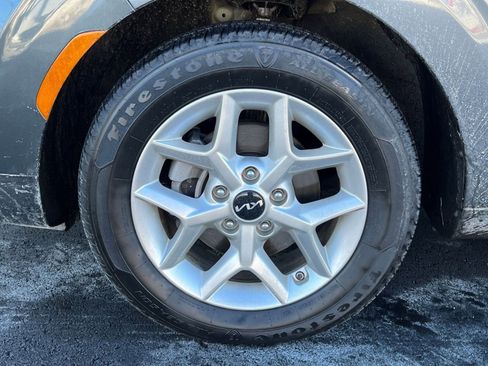 Used 2025 Kia Soul LX w/ LX Technology Package image 25