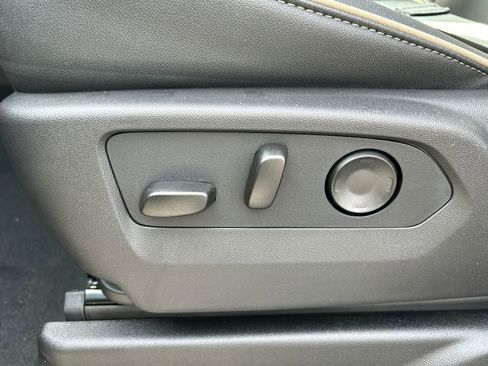 New 2026 GMC Yukon XL Elevation w/ Elevation Premium Package image 19