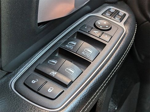 Used 2024 RAM 2500 Big Horn image 24