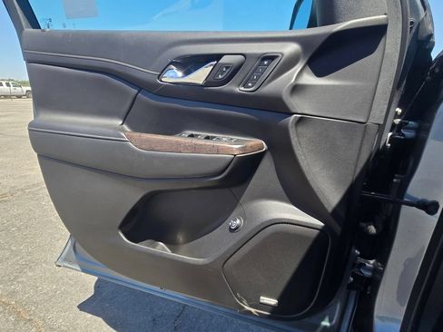 Used 2023 GMC Acadia Denali FWD image 20