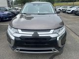 Used 2020 Mitsubishi Outlander SE image 2
