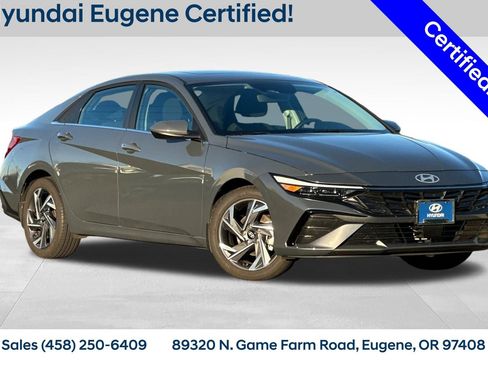 Used 2025 Hyundai Elantra SEL image 1
