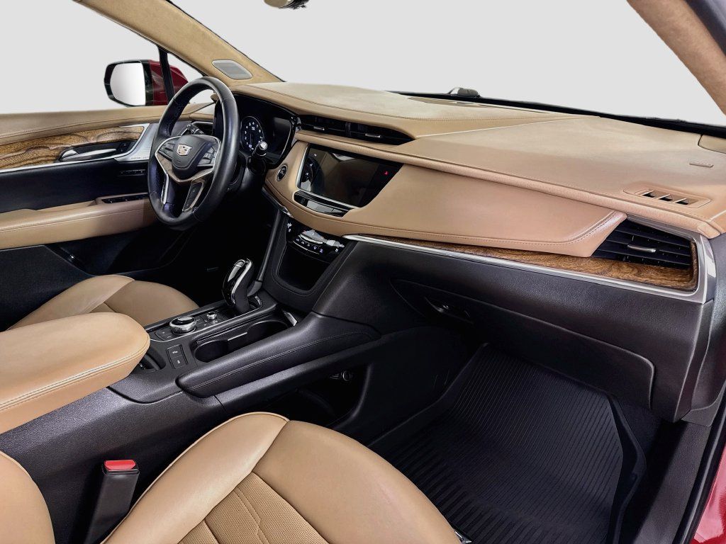 Used 2021 Cadillac XT5 Premium Luxury w/ Platinum Package AWD/4WD image 31