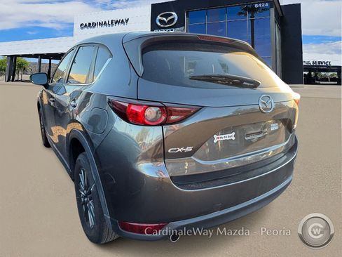 Used 2017 MAZDA CX-5 Touring image 3