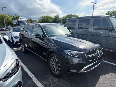Certified 2026 Mercedes-Benz GLC 300 image 1