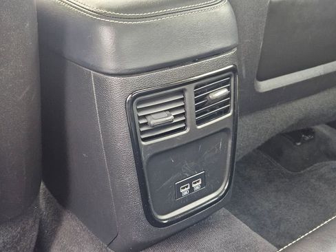 Used 2023 Chrysler 300 S image 28