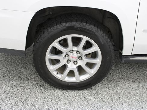 Used 2016 GMC Yukon XL Denali w/ Open Road Package AWD/4WD image 6