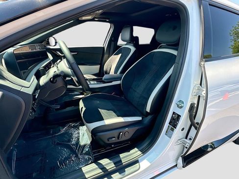 Certified 2022 Kia EV6 GT-Line w/ GT-Line Suede Seat Package RWD image 22