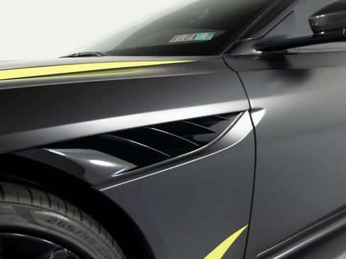 Used 2022 Aston Martin DBS Superleggera image 40