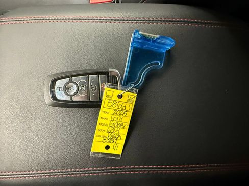 Used 2025 Ford Explorer ST-Line AWD/4WD image 33
