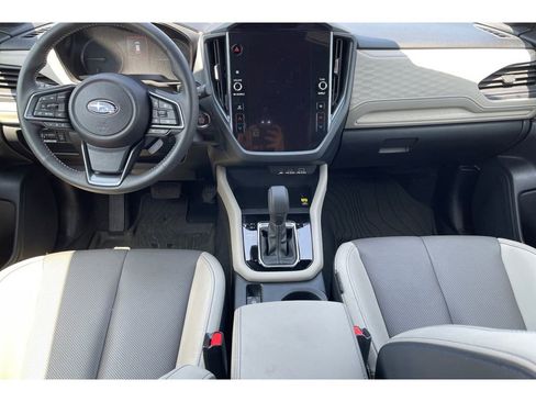 Used 2025 Subaru Forester Limited image 15