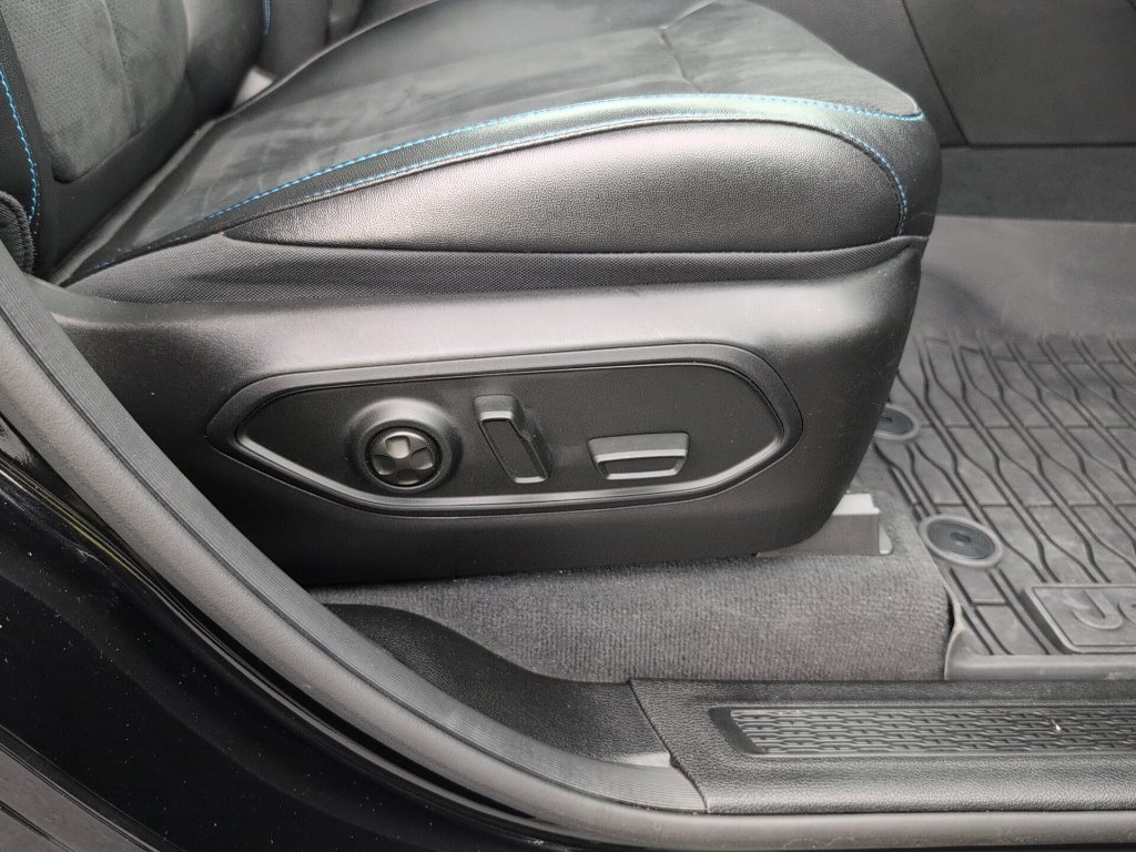 Used 2024 Jeep Grand Cherokee Trailhawk w/ Advanced Protech Group II AWD/4WD image 53