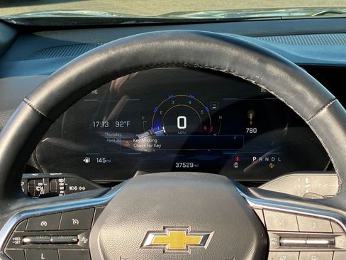Used 2025 Chevrolet Equinox LT FWD image 39