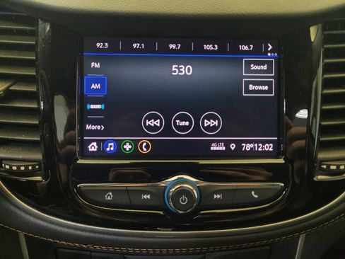 Used 2022 Chevrolet Trax LT w/ LT Convenience Package AWD/4WD image 25