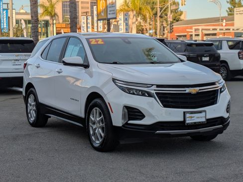 Used 2022 Chevrolet Equinox LT image 3