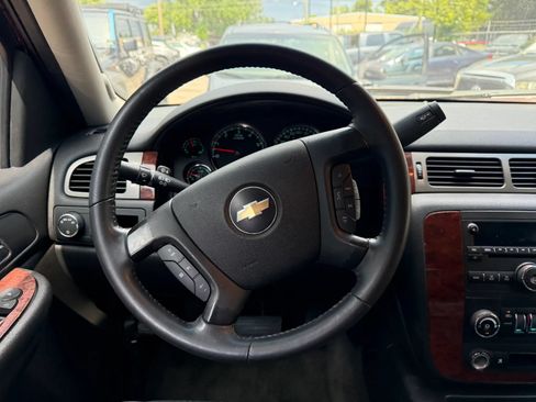 Used 2009 Chevrolet Avalanche LT RWD image 10