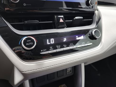 Used 2022 Toyota Corolla Cross LE FWD image 25