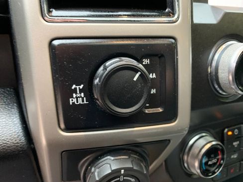 Used 2020 Ford F150 Lariat w/ Equipment Group 502A Luxury AWD/4WD image 28