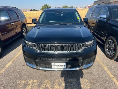 Used 2021 Jeep Grand Cherokee L Limited AWD/4WD image 2