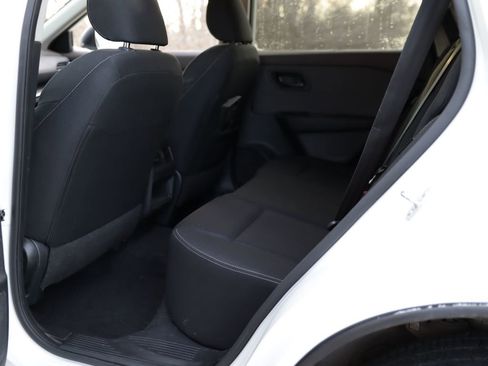 Used 2023 Nissan Rogue S image 22