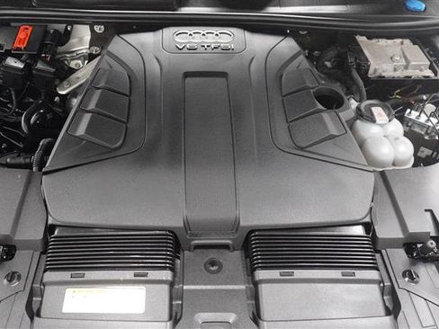 Used 2018 Audi Q7 3.0T Premium Plus w/ Premium Plus Package AWD/4WD image 27