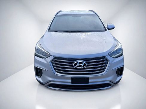 Used 2017 Hyundai Santa Fe SE AWD/4WD image 5