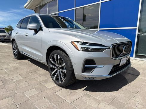 Used 2023 Volvo XC60 B5 Ultimate w/ Climate Package AWD/4WD image 2