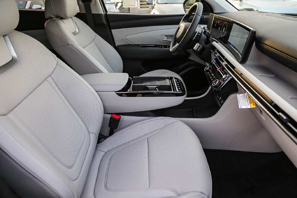 New 2026 Hyundai Tucson Limited FWD image 18