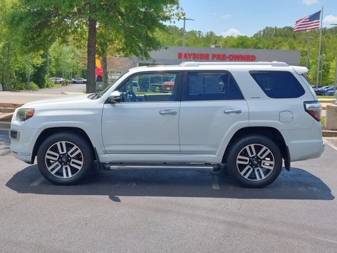 Used 2018 Toyota 4Runner Limited AWD/4WD image 10