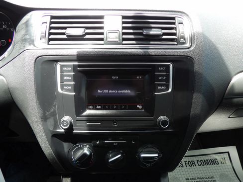 Used 2017 Volkswagen Jetta S FWD image 19