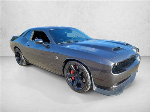 Used 2020 Dodge Challenger SRT Hellcat image 3