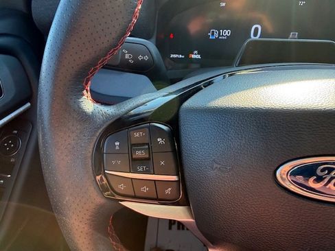 Used 2025 Ford Explorer ST-Line image 18