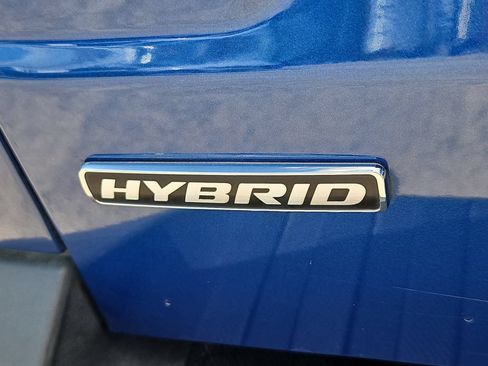 Used 2024 Ford Maverick Lariat FWD image 11