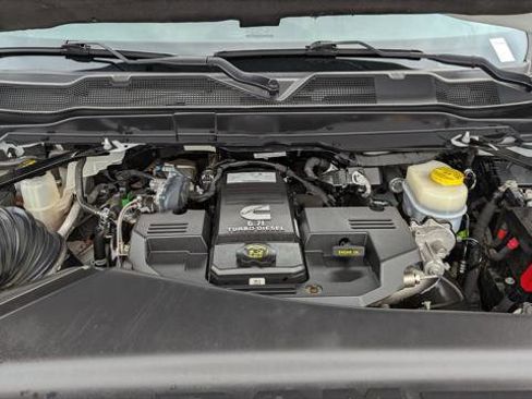 Used 2023 RAM 2500 Tradesman w/ Chrome Appearance Group AWD/4WD image 29
